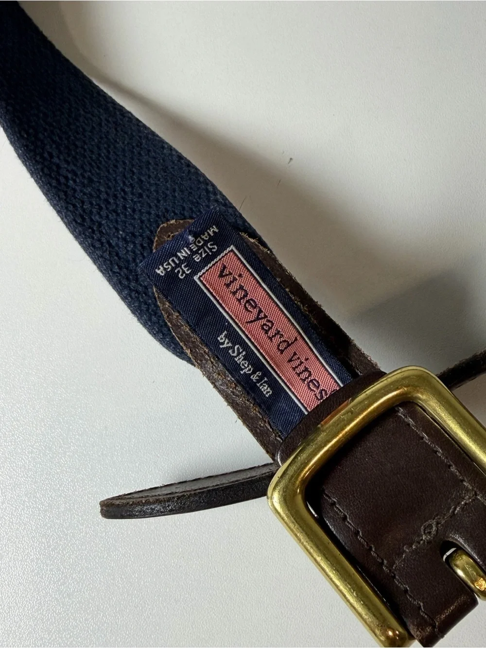 Vineyard Vines 32W Sailing Boat Red and Navy All Over Print Pattern Belt Preppy